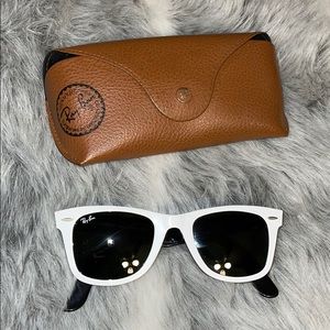 Black & White Wayfarer Raybans